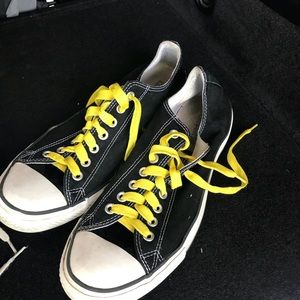 Black Chuck Taylor low cut shoes